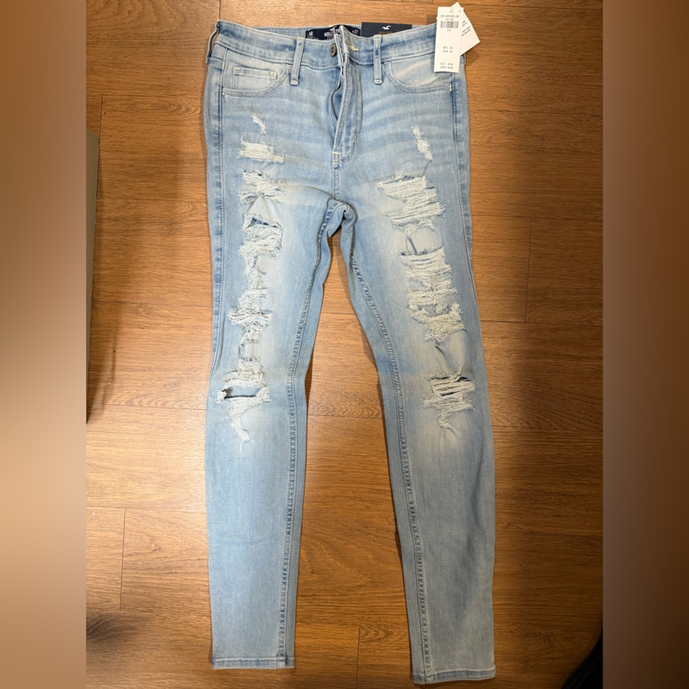 NWT Hollister Light Blue High-Rise Jeans